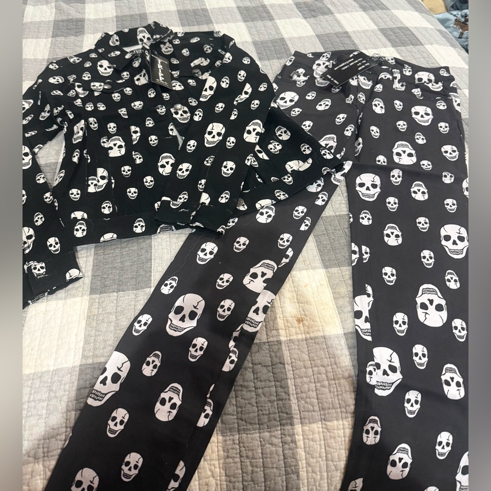 Brand new- Tripp NYC Women’s Skull jacket and pant set. Size Med/ Size 26/3